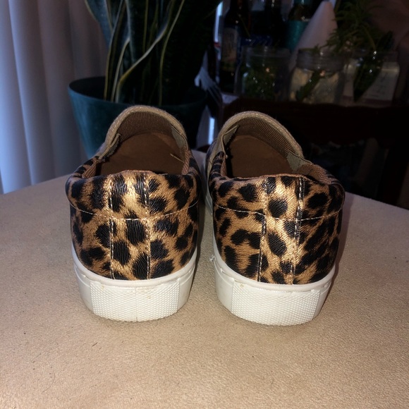 ⚡️PIERRE DUMAS Comfort Foam Slip-on Cheetah Sneaker | Women’s Shoe Size 7.5 - Picture 4 of 7